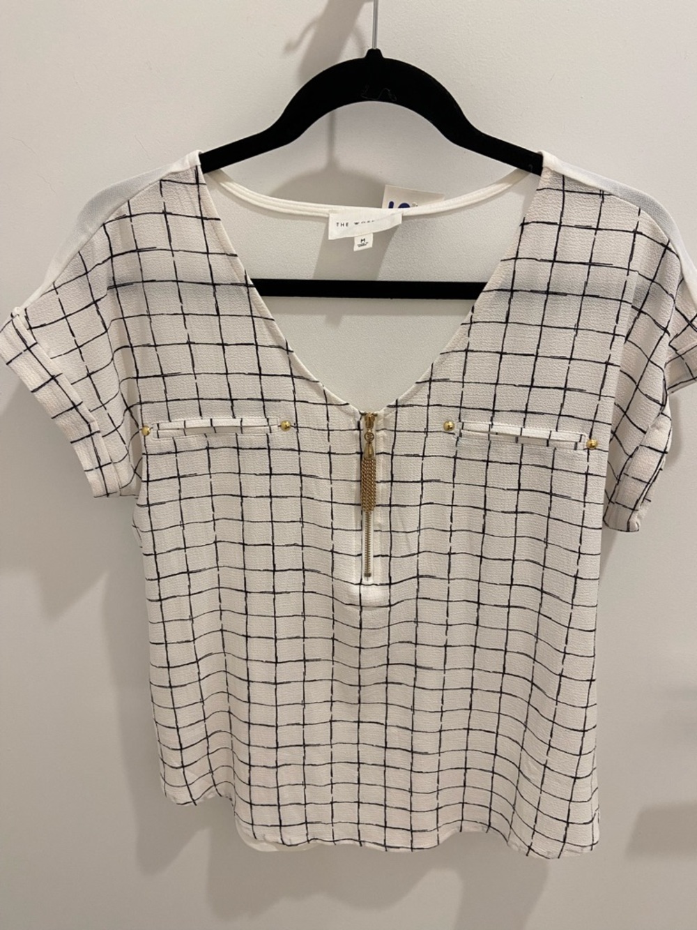 NWT Grid-Print V-Neck Blouse with Gold Zipper Size Medium